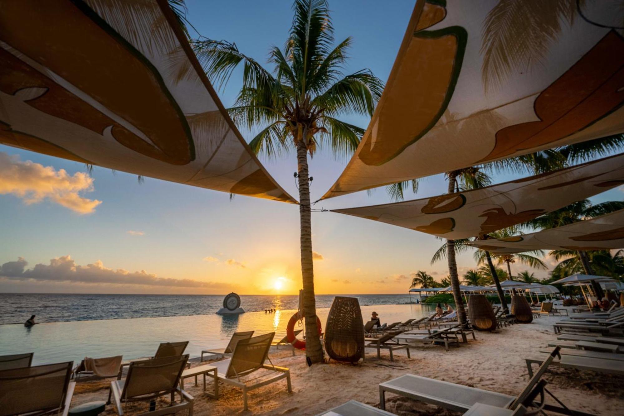 Papagayo Beach Hotel (Adults Only) Willemstad Dış mekan fotoğraf